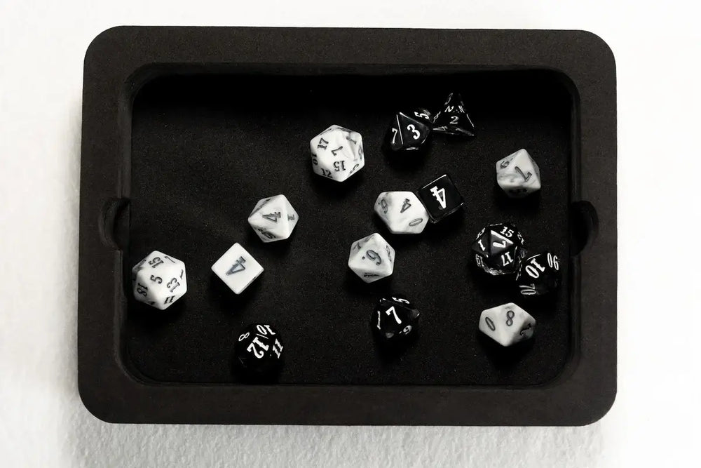 Epic Resin Dice Set: Figther - Beadle & Grimm - Accessories